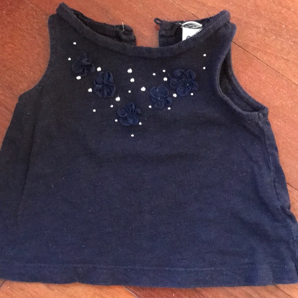 BUNDLE: 7 adorable Oshkosh pieces - Picture 4 of 7